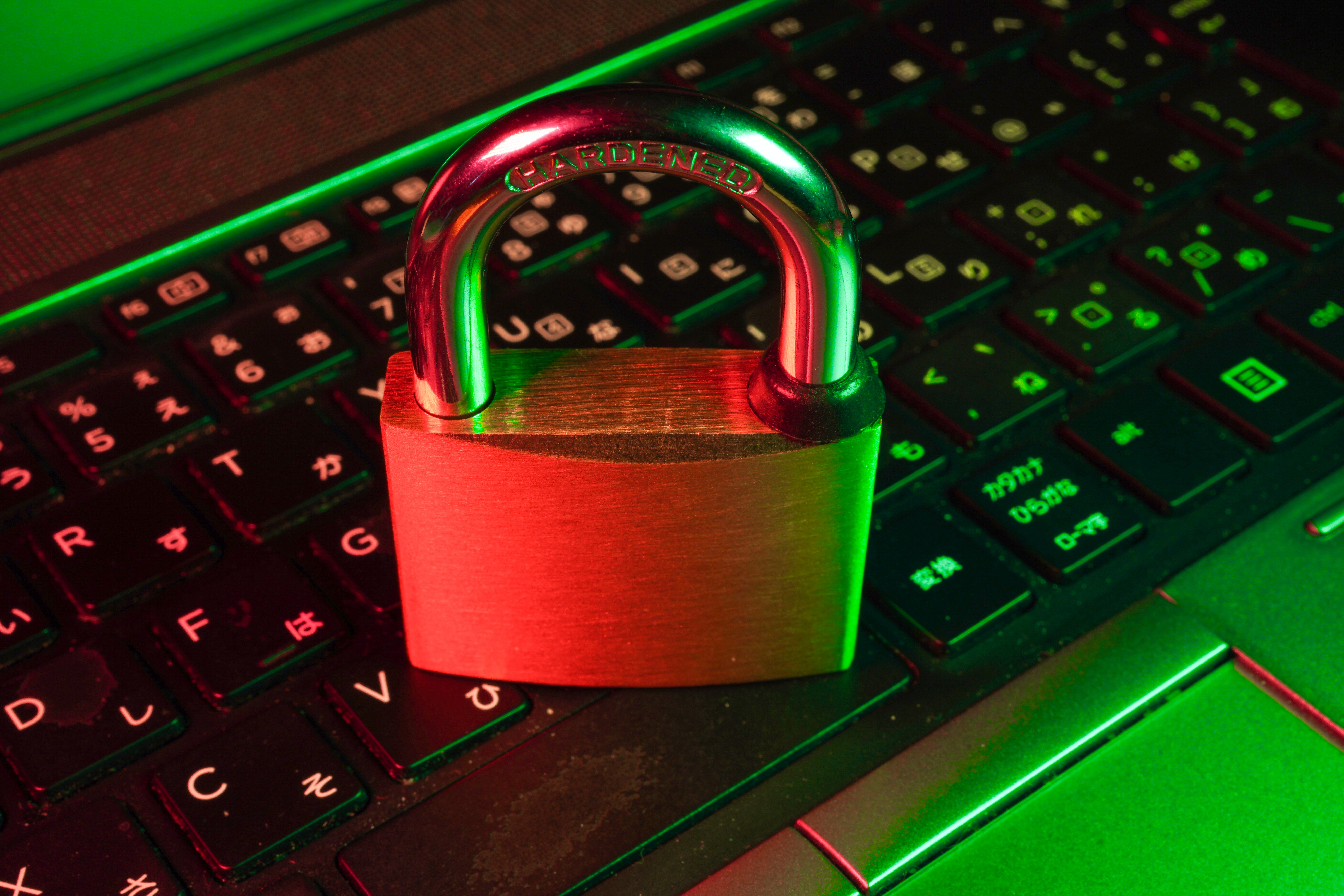 IT-Forensik - Digitale Beweissicherung und Analyse Wir sind Ihr zuverlässiger und diskreter Partner der IT-Forensik, wenn es darum geht, digitale Beweismittel zu sichern, zu analysieren und gerichtlich verwertbar aufzubereiten, einschließlich eDiscovery.